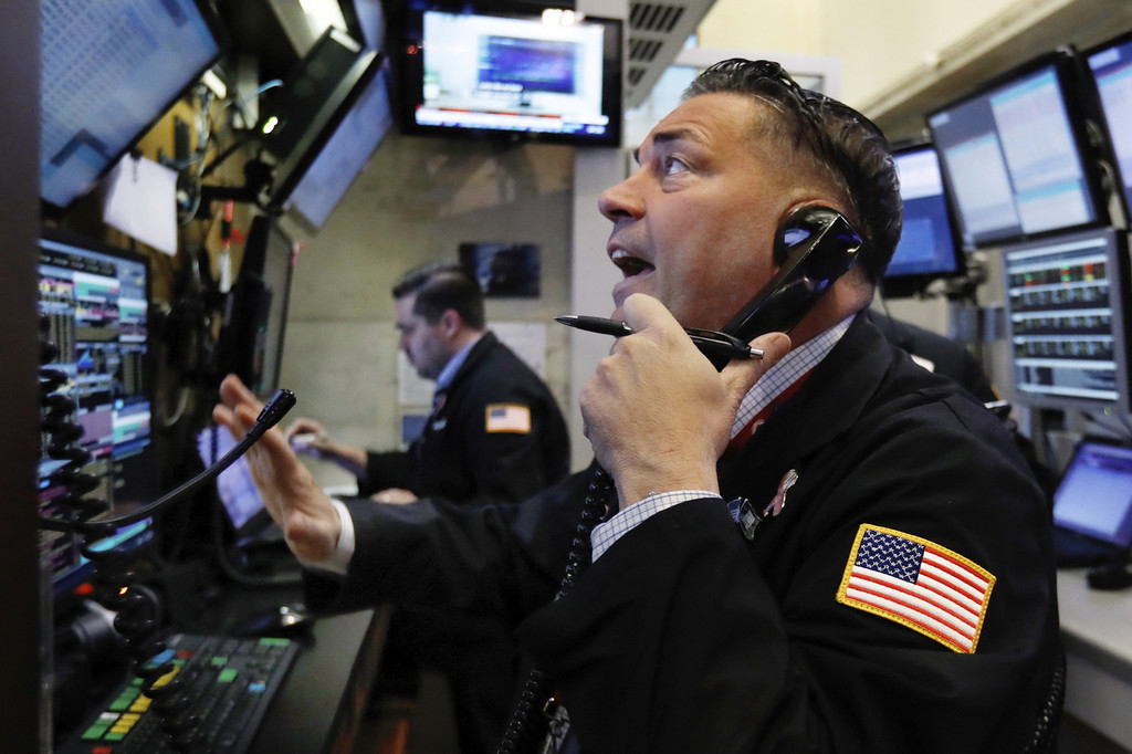 Wells Fargo Raises S&P 500 Target to 7,950 by End-2026