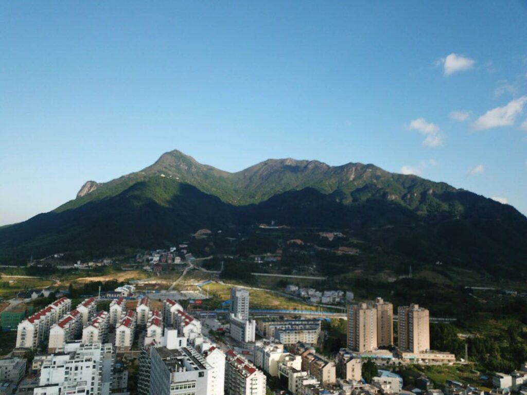 Qingyun Palace on Dongshi Mountain in Zherong